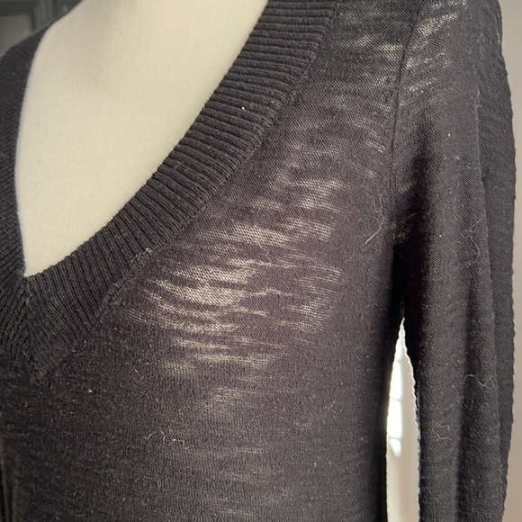 Express deep v neck sweater - Picture 3 of 3